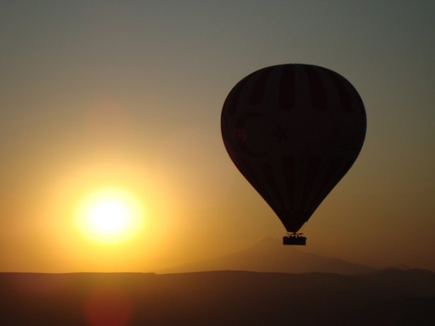/Paseo en globo al atardecer